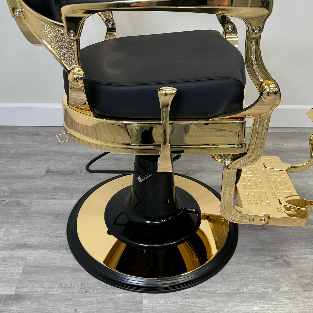 Geneva Gold Barber Chair