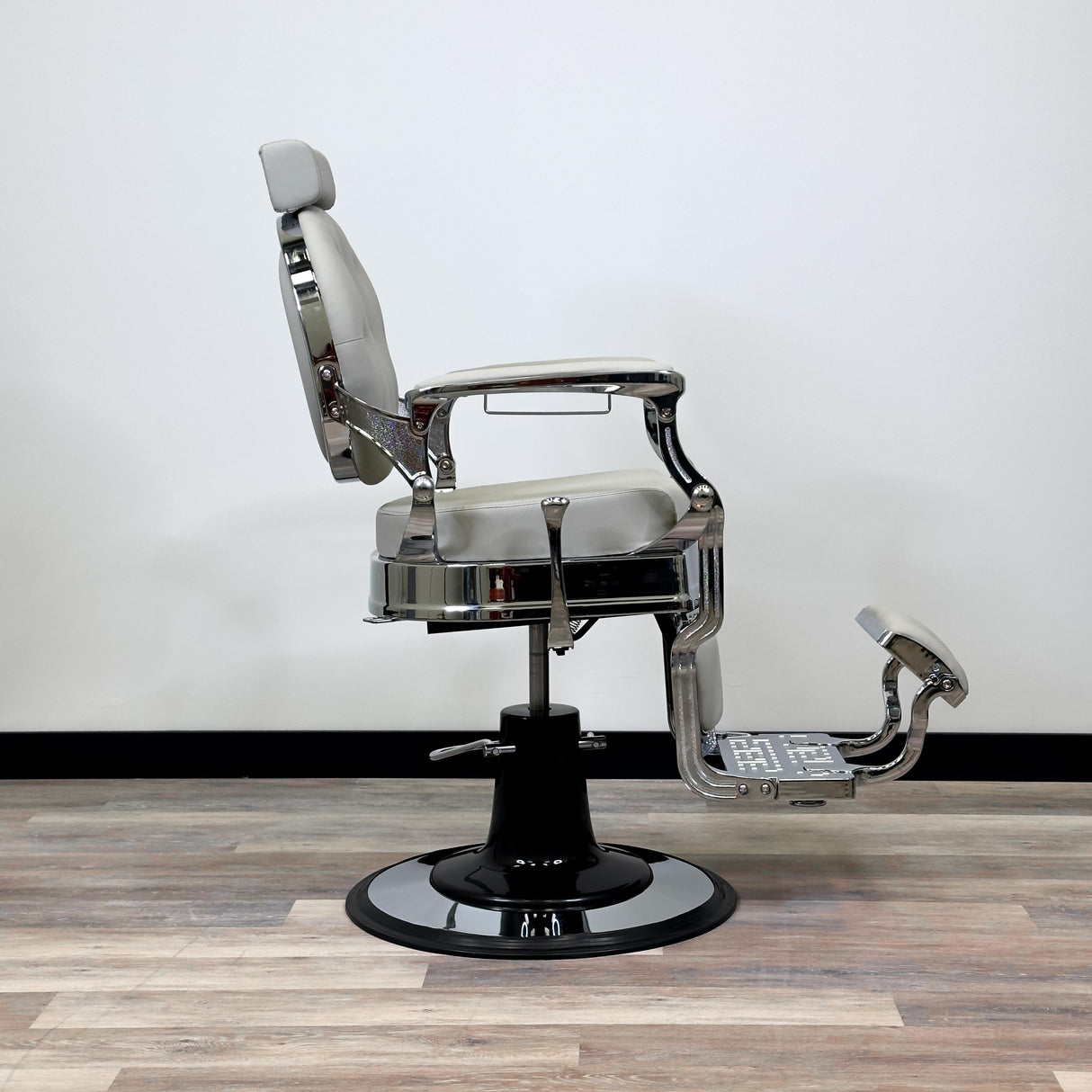 Santana Silver Barber Chair