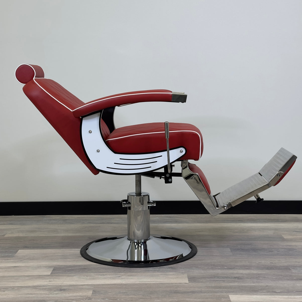 Bursa Barber Chair - Cardinal Red