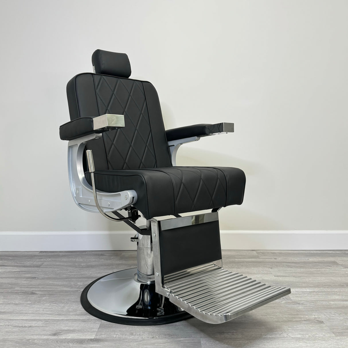 Tangier Titan Barber Chair