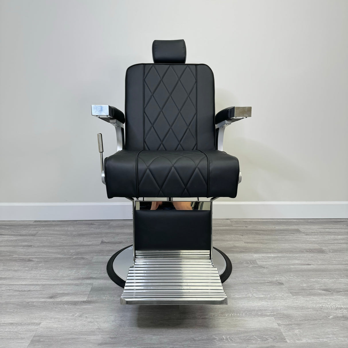 Tangier Titan Barber Chair