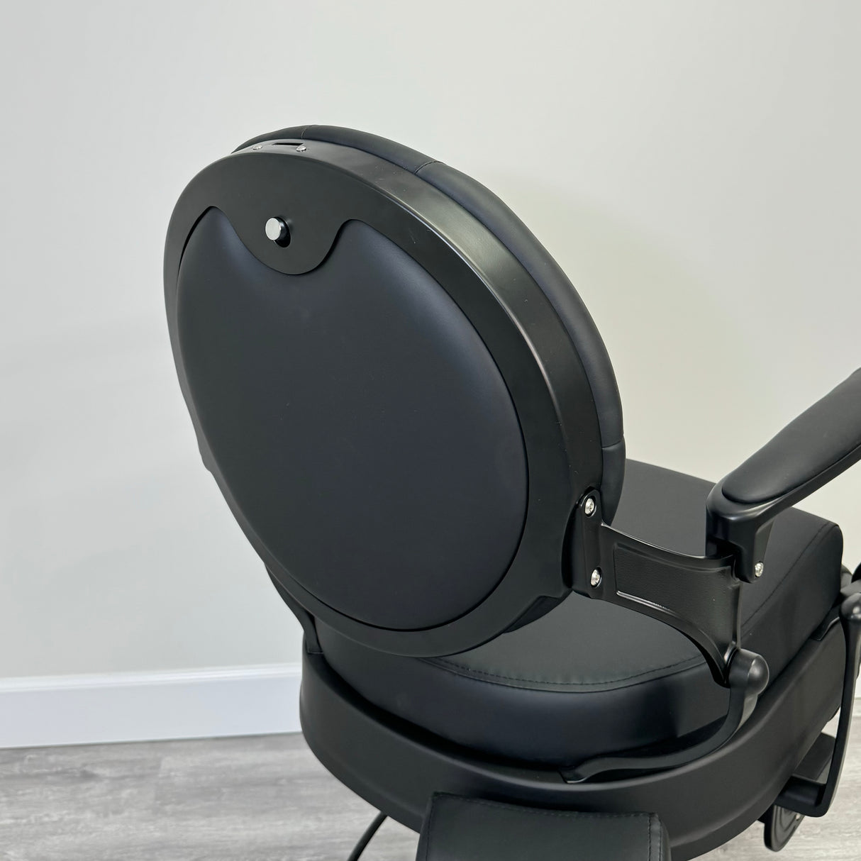 London Luxe Barber Chair